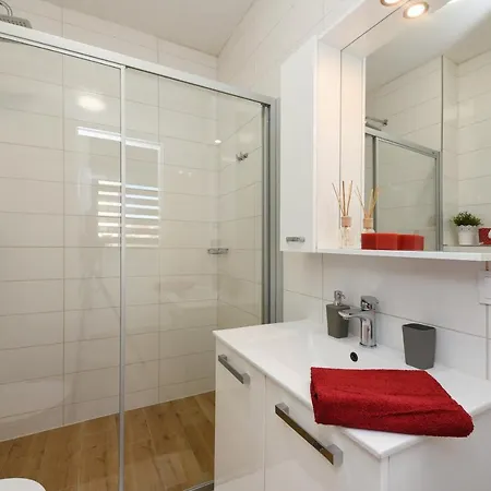 Lecija Apartment *