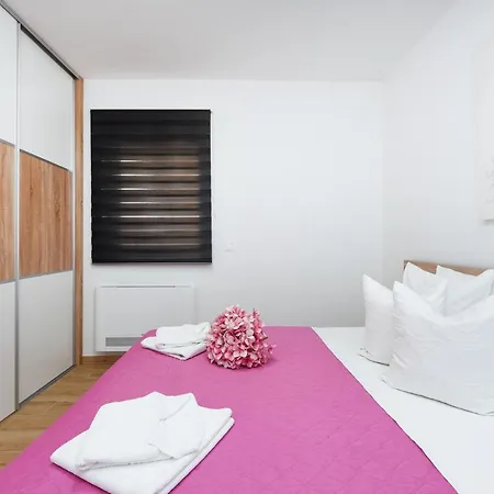 Lecija Apartment *