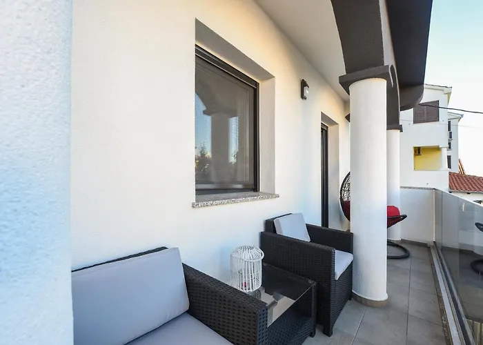 Apartament Lecija *