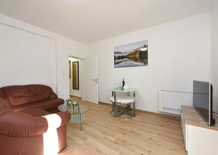 Apartament Lecija *