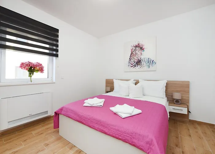 Lecija Apartman Zára